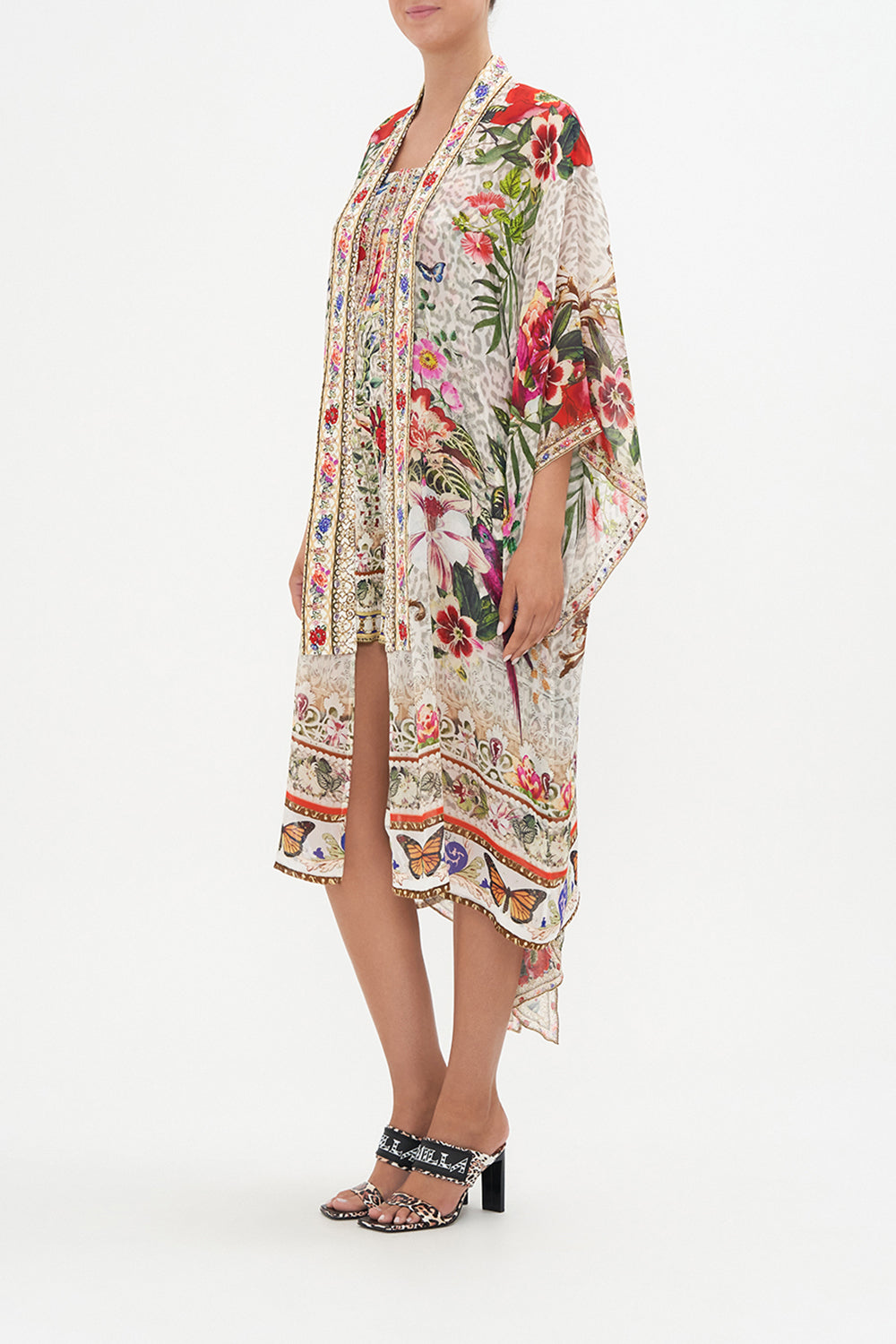 MID LENGTH KIMONO LAYER W COLLAR LEOS BOUQUET