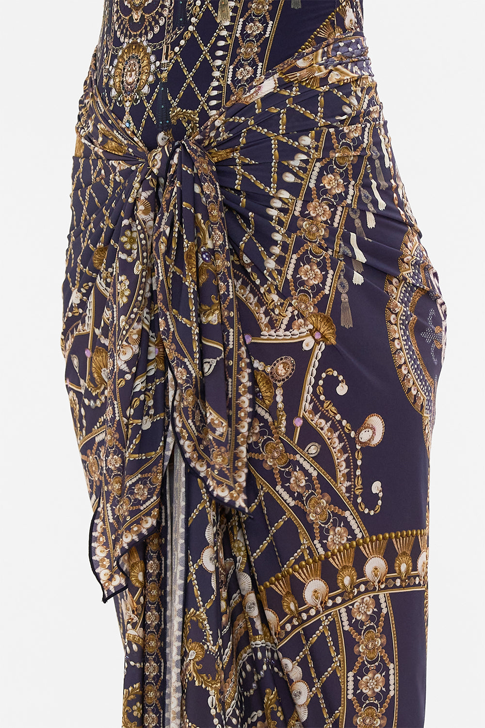 CAMILLA gold/black long sarong in Dance with the Duke