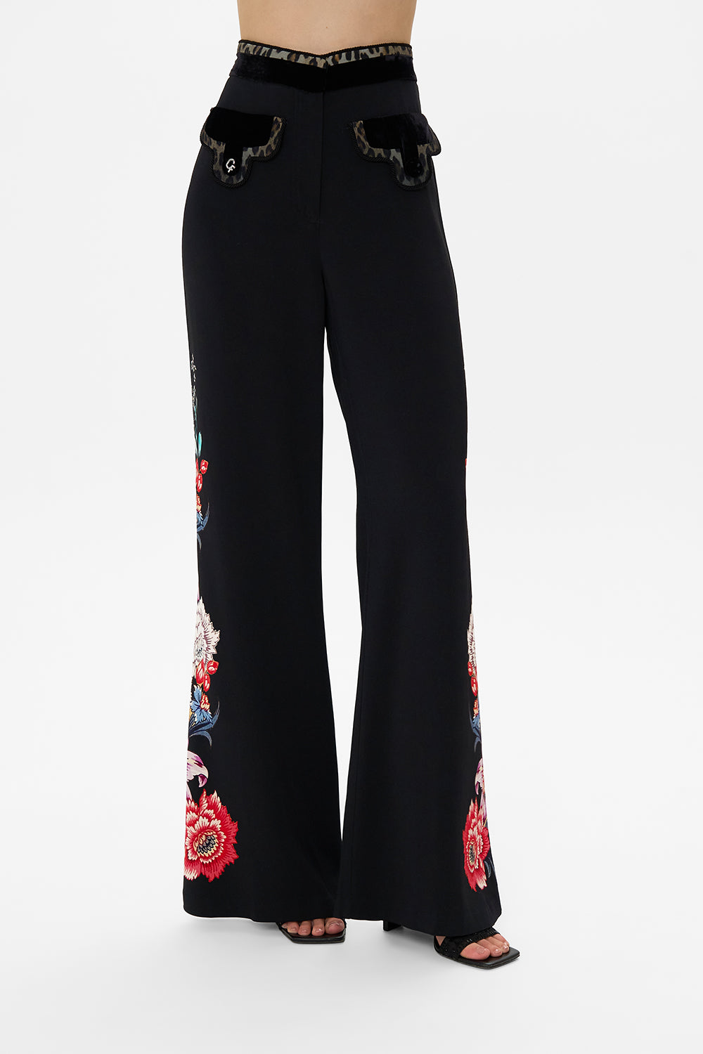 CAMILLA flared pant in Volendam Dolls print